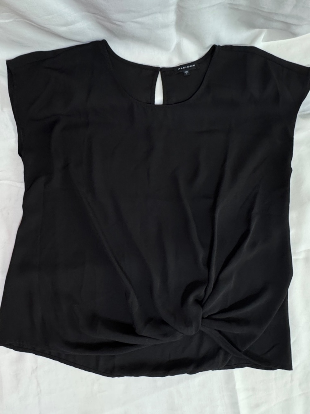 Pleione Twist Front High/Low Top Black Size Large
